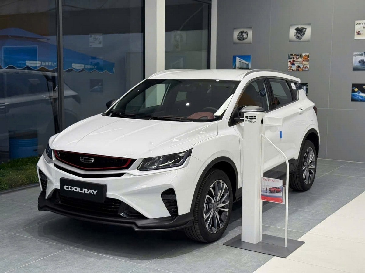 geely coolray trang hop menh tho Geely Coolray trắng hợp mệnh Thổ
