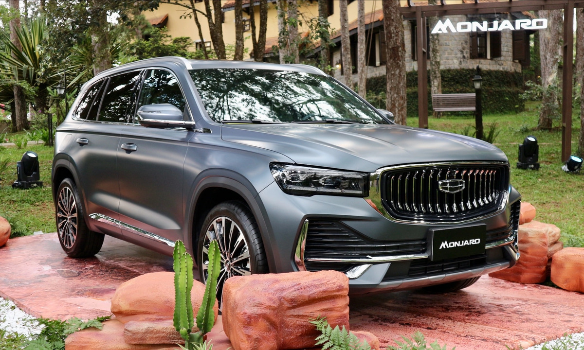 Xe SUV/Crossover hạng D nổi bật với gầm cao linh hoạt và thiết kế mạnh mẽ