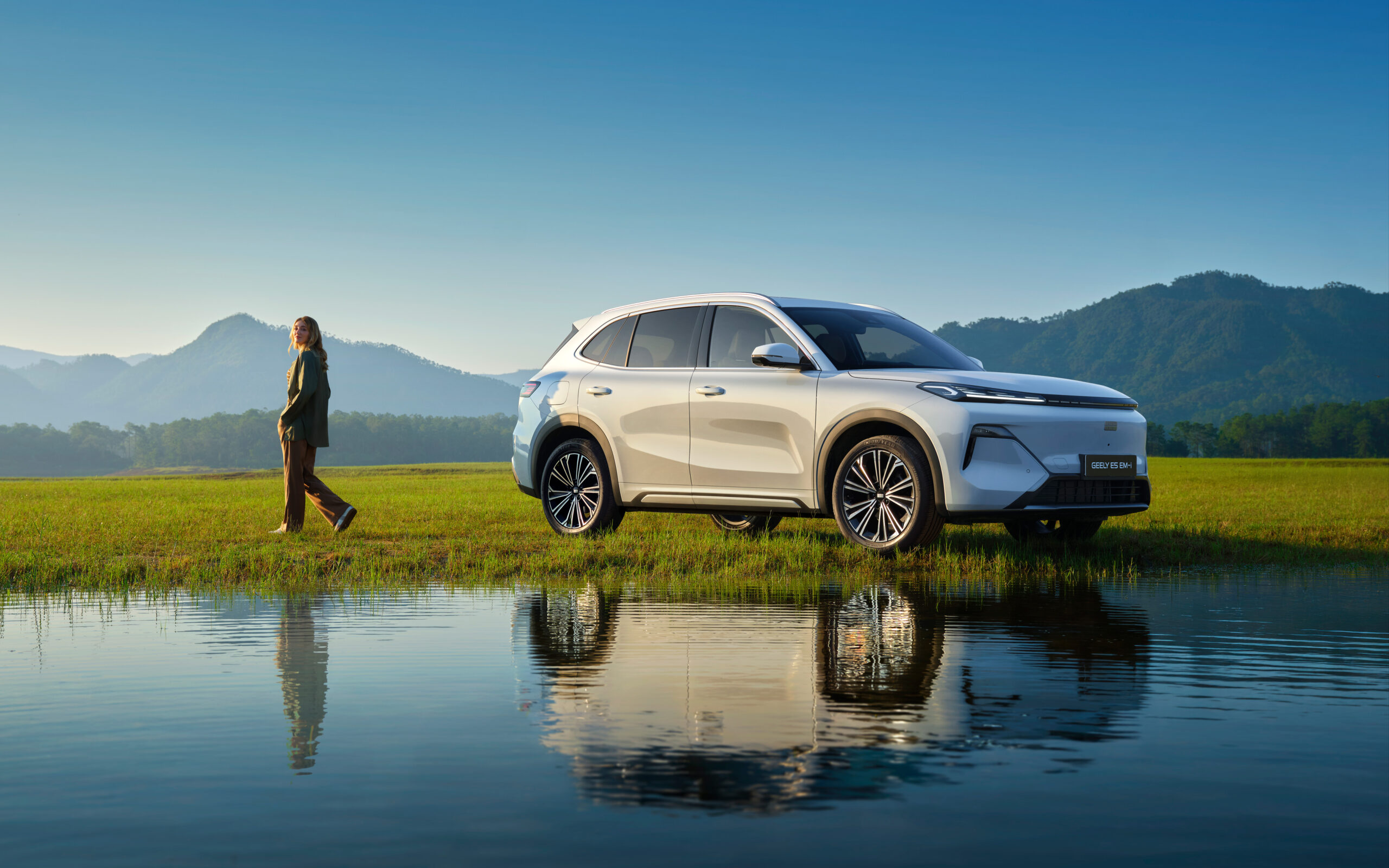GEELY E5 EM-i左舵(12)